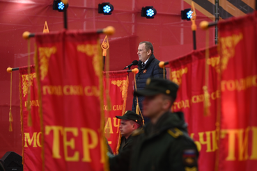 Дом, озаренный Победой!