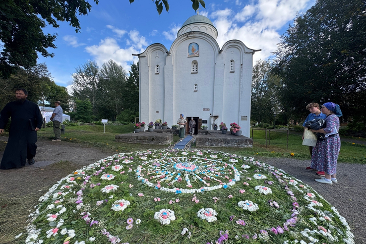 В Старой Ладоге праздновали 910‑летие древнейшей обители России